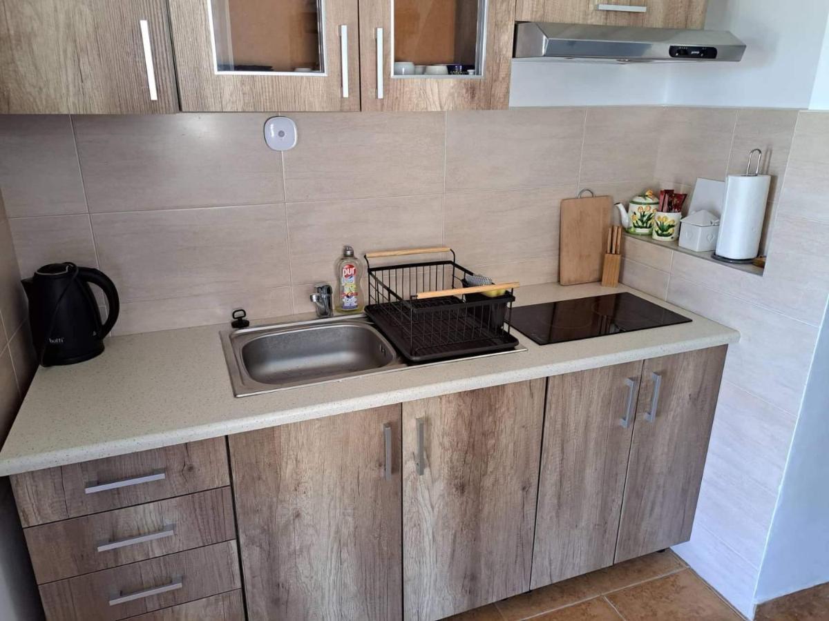 Grapeline Guesthouse Chotin Экстерьер фото