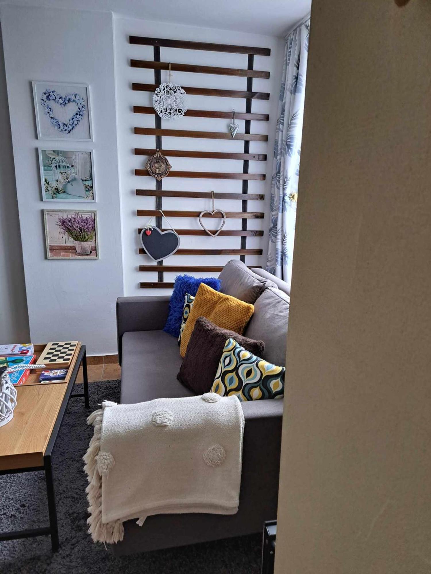Grapeline Guesthouse Chotin Экстерьер фото